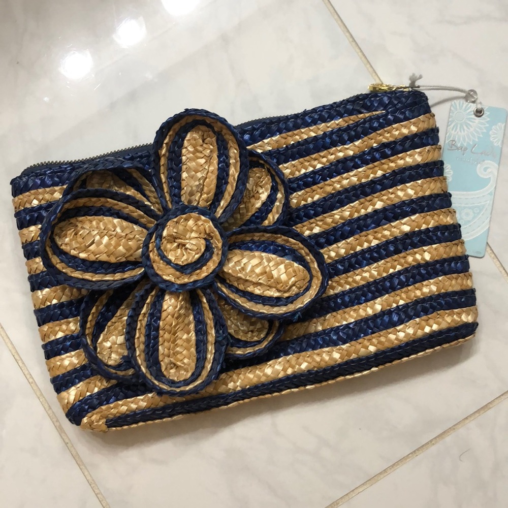 Mud Pie Straw Flower Clutch